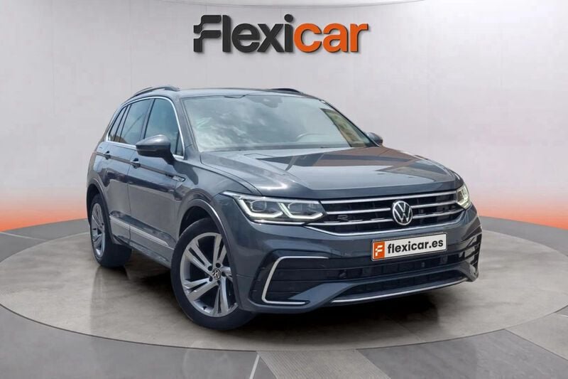 Gris Usado 2022 VW Tiguan R-line SUV | 34.790 € (Un poco caro) - Imagen 1/4