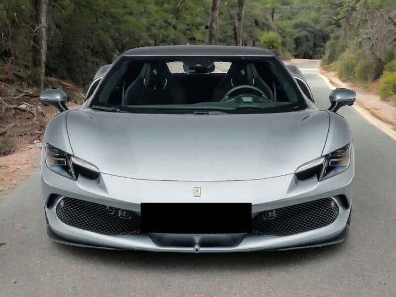 Plateado Nuevo 2024 Ferrari 296 Coupe | 335.000 € - Imagen 1/4