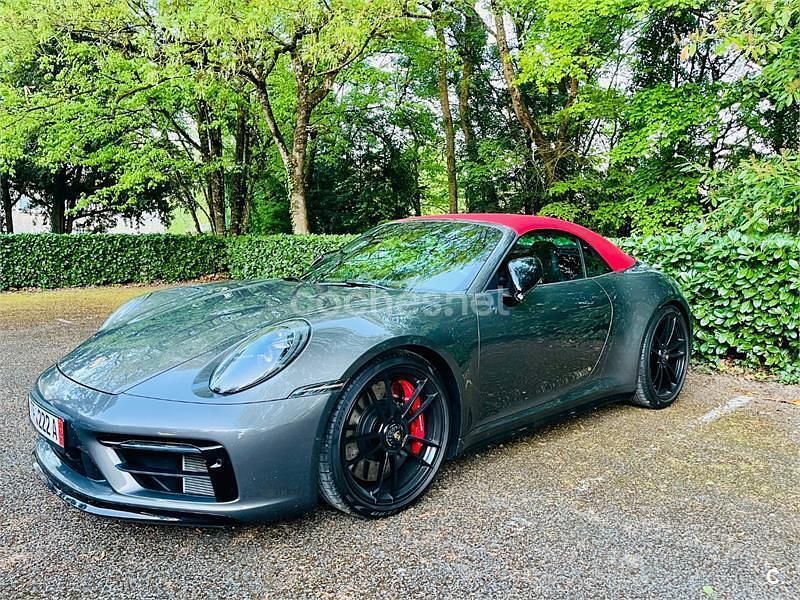 Gris / plata Usado 2024 Porsche 911 Carrera GTS Descapotable | 199.999 € - Imagen 1/4