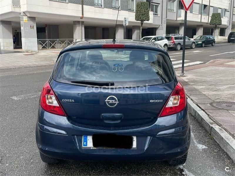 Usado Opel Corsa Selective 75 CV (55 kW) 2014 Azul Utilitario