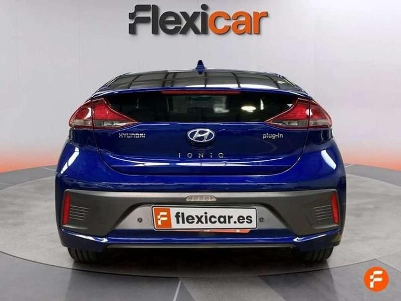 Usado Hyundai Ioniq 141 CV (103 kW) 2022 Azul Utilitario