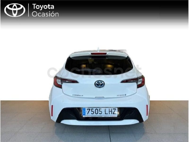 Usado Toyota Corolla Style 122 CV (89 kW) 2020 Blanco Berlina