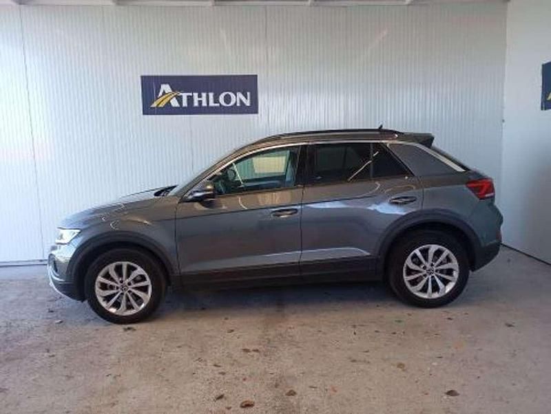 Usado VW T-Roc Life 116 CV (85 kW) 2022 Gris SUV