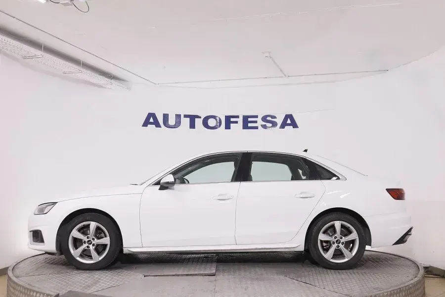 Usado Audi A4 150 CV (110 kW) 2022 Blanco Berlina