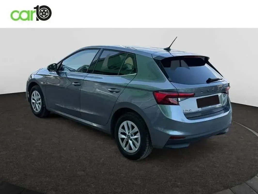 Usado Skoda Fabia Selection 95 CV (69 kW) 2025 Gris Utilitario