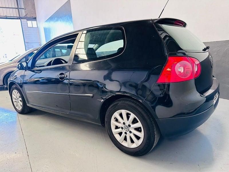 Usado VW Golf VI Highline 105 CV (77 kW) 2008 Negro Utilitario
