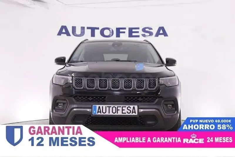 Usado Jeep Compass Trailhawk 240 CV (176 kW) 2022 Negro SUV
