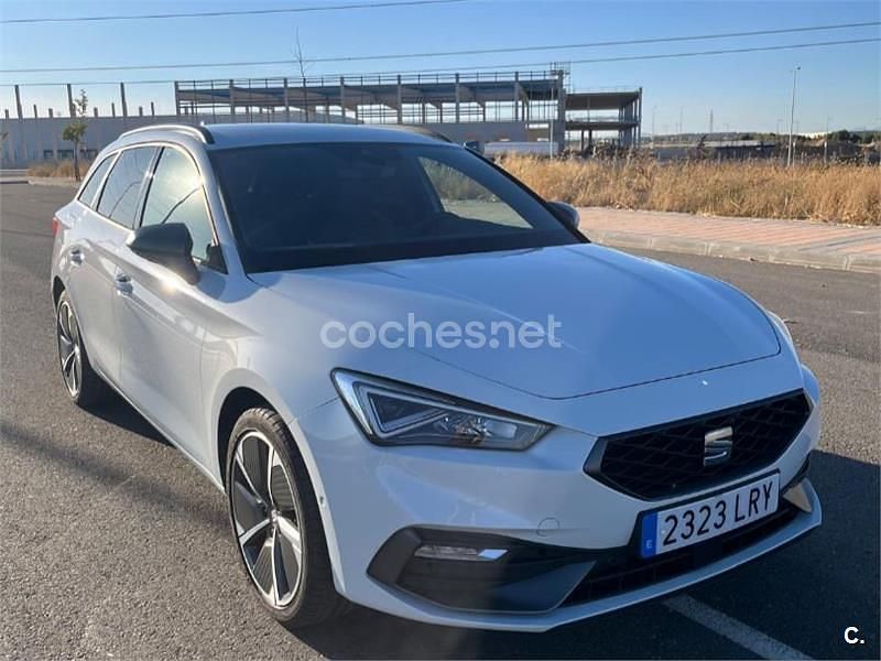 Blanco Usado 2021 Seat Leon FR Familiar | 22.490 € (Precio justo) - Imagen 1/4