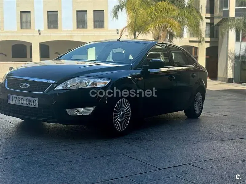 Usado Ford Mondeo 125 CV (91 kW) 2009 Negro Berlina