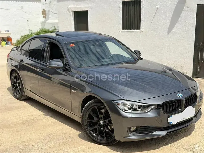 Usado BMW 320 Sport Line 184 CV (135 kW) 2012 Gris / plata Berlina