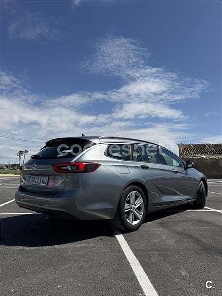 Usado Opel Insignia Business 136 CV (100 kW) 2018 Gris / plata Familiar