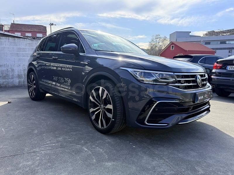 Usado VW Tiguan R-line 150 CV (110 kW) 2021 Gris / plata SUV