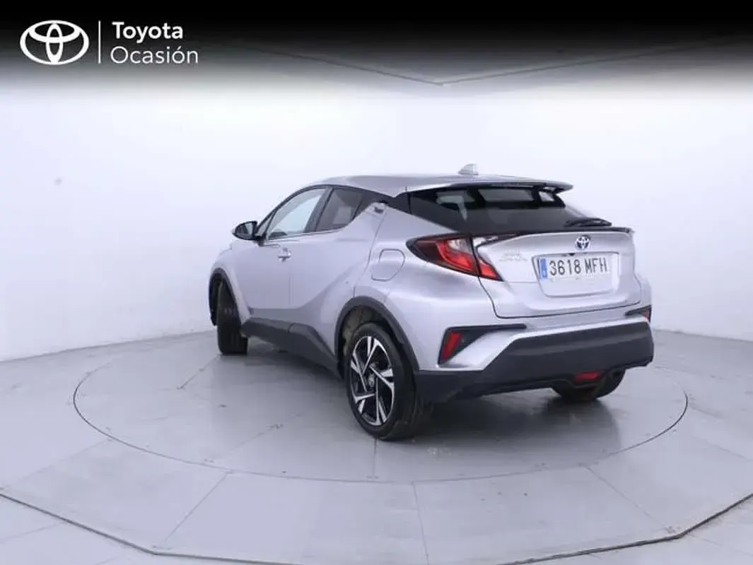 Usado Toyota C-HR Advance 122 CV (89 kW) 2023 Gris SUV