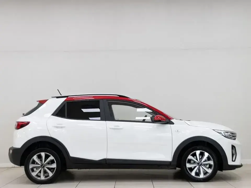 Usado Kia Stonic 100 CV (73 kW) 2023 Otro SUV