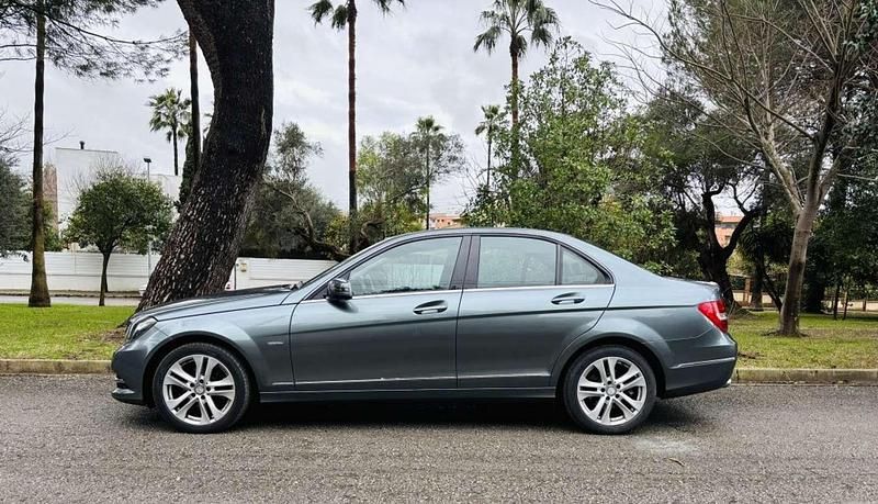 Usado Mercedes C220 Avantgarde 170 CV (125 kW) 2012 Plateado Berlina