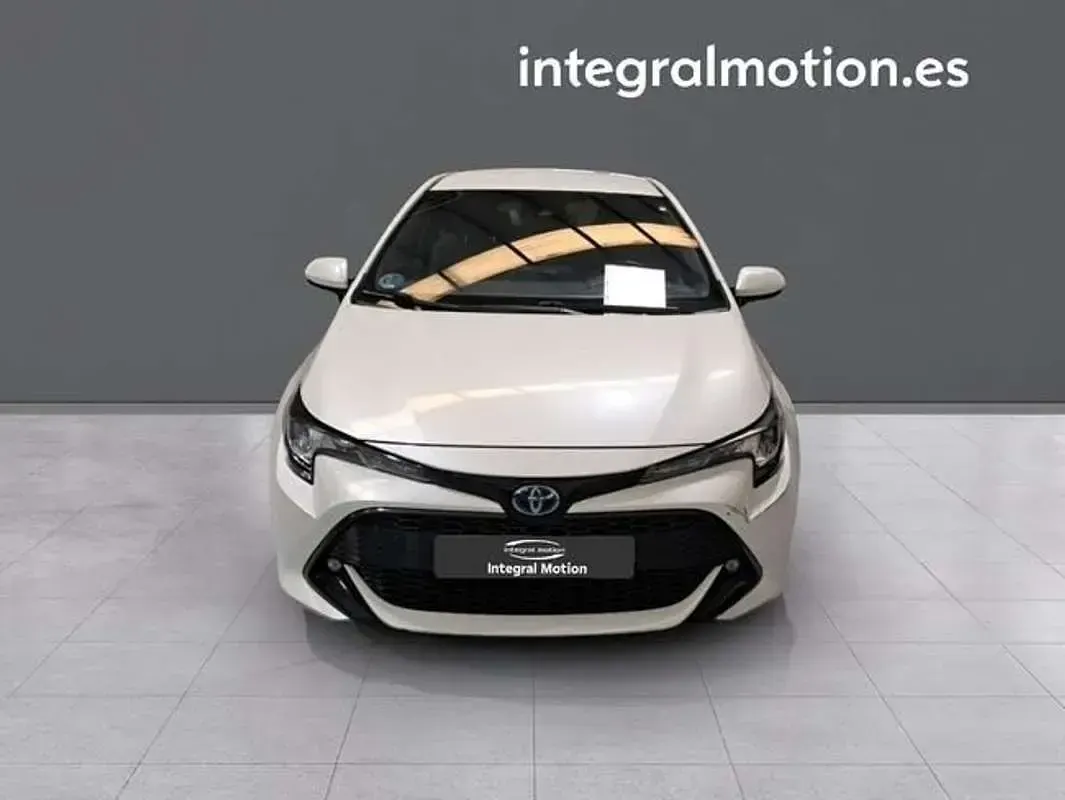 Usado Toyota Corolla Active 122 CV (89 kW) 2022 Beige Berlina