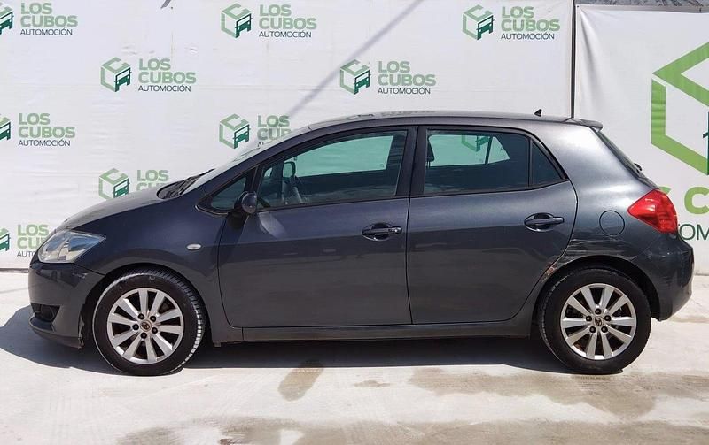 Begagnad Toyota Auris Sol 126 HK (92 kW) 2008 Grå Halvkombi