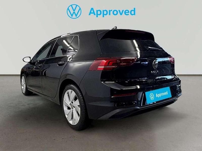 Usado VW Golf VIII 116 CV (85 kW) 2025 Gris Utilitario