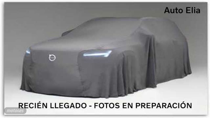 Plateado Usado 2023 Volvo XC40 Core SUV | 32.900 € (Precio justo) - Imagen 1/1
