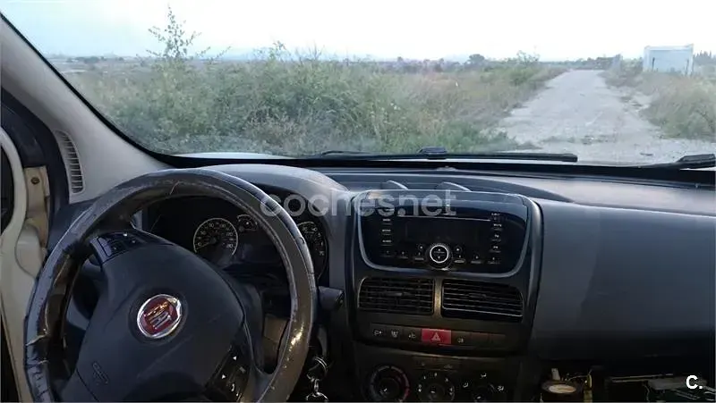 Usado Fiat Doblò Active 75 CV (55 kW) 2010 Blanco Monovolumen