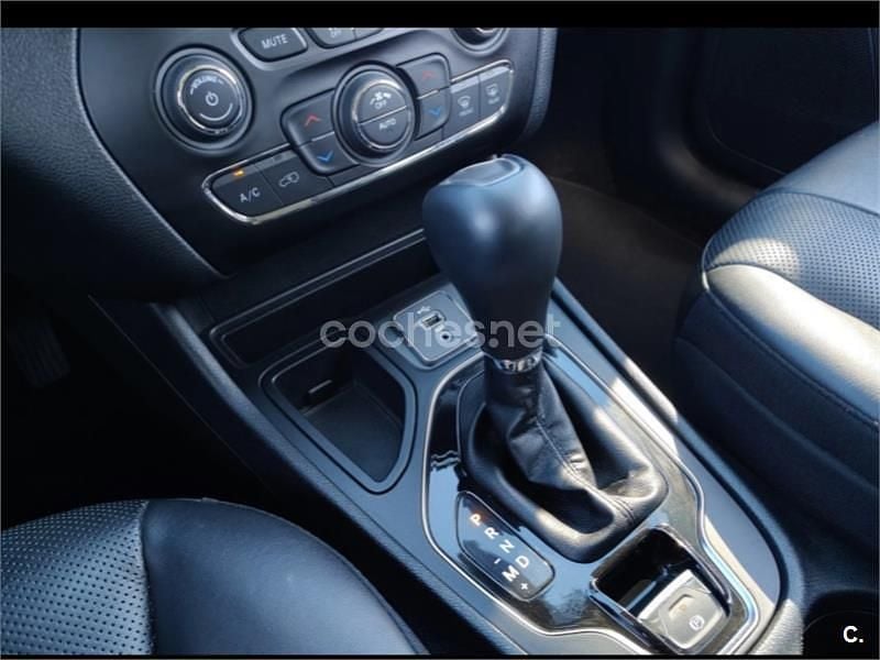 Usado Jeep Cherokee Limited 195 CV (143 kW) 2018 Negro SUV