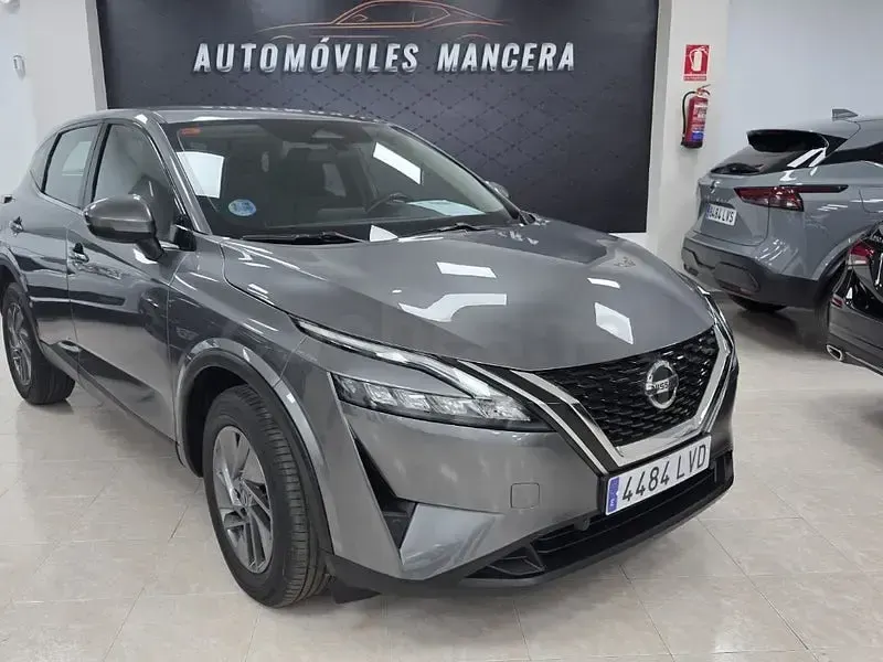 Usado Nissan Qashqai Acenta 158 CV (116 kW) 2021 Gris / plata SUV