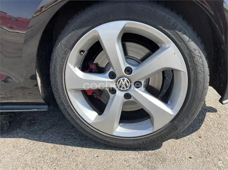 Usado VW Golf VII GTI 230 CV (169 kW) 2013 Negro Berlina