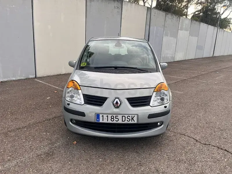 Usado Renault Modus Privilege 115 CV (84 kW) 2005 Gris / plata Monovolumen