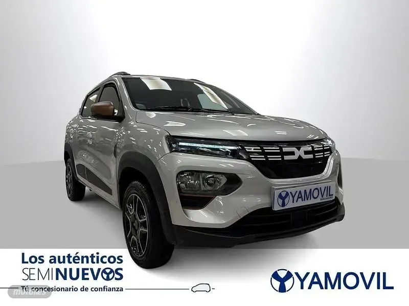 Usado Dacia Spring Extreme 47 kW (65 CV) 2024 Gris Utilitario