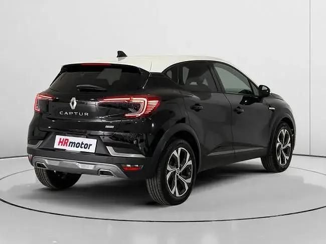 Usado Renault Captur Evolution 140 HP (102 kW) 2022 Preto SUV