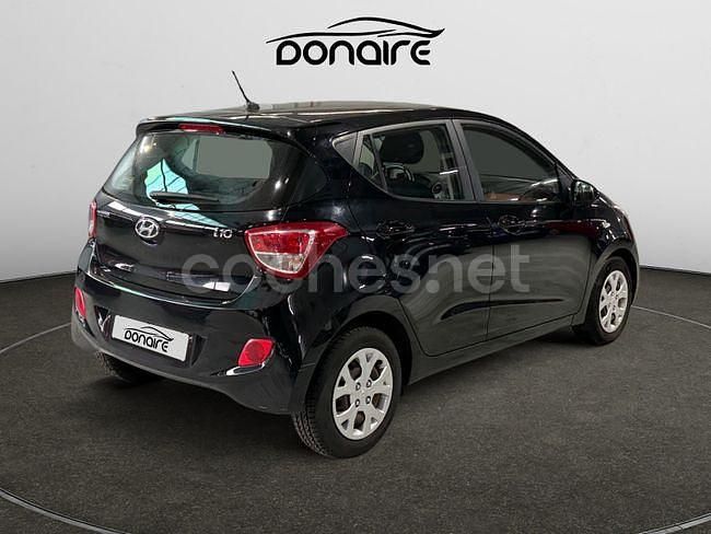 Usado Hyundai i10 GO! 70 CV (51 kW) 2015 Negro Utilitario