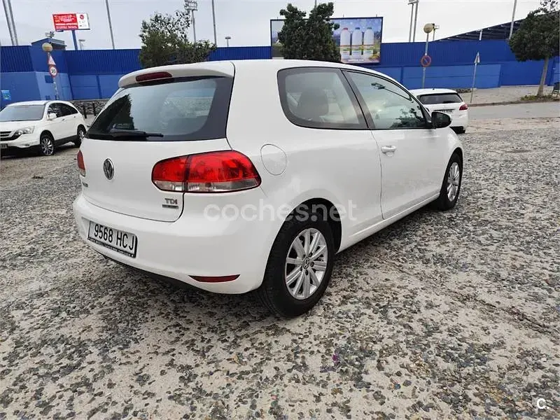 Usado VW Golf VI Advance 105 CV (77 kW) 2011 Blanco Berlina
