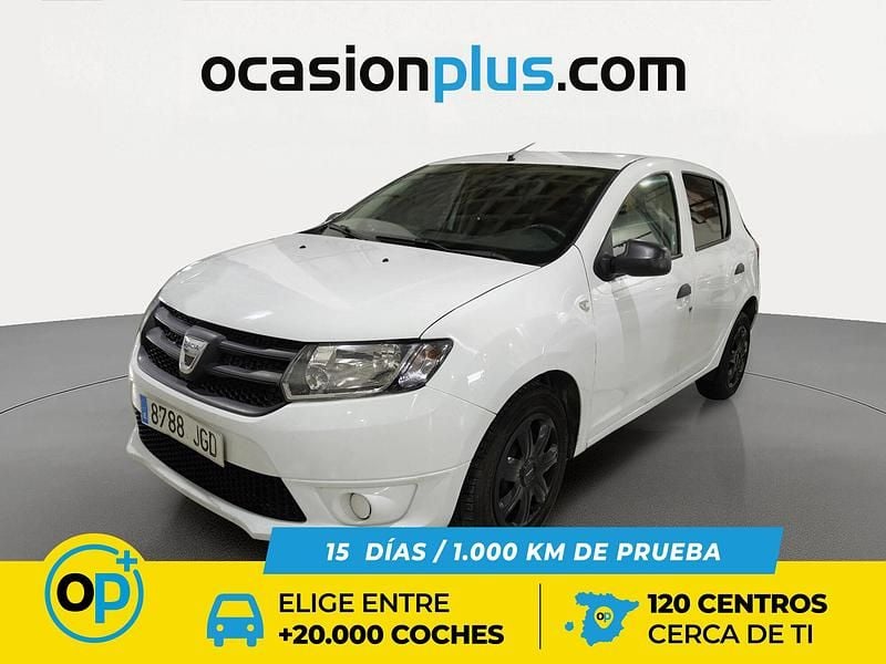 Usado Dacia Sandero Ambiance 75 CV (55 kW) 2015 Blanco Utilitario