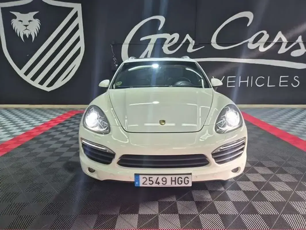 Usado Porsche Cayenne Diesel 245 CV (180 kW) 2011 Blanco SUV