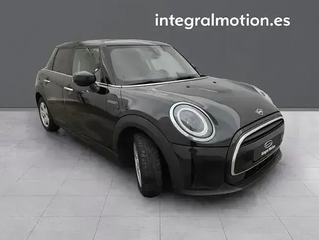 Usado Mini Cooper 136 CV (100 kW) 2023 Negro Utilitario