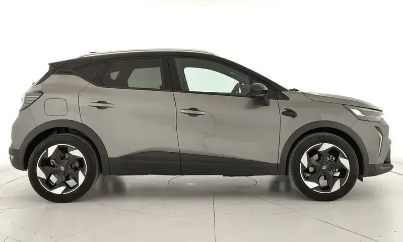 Usado Renault Captur Techno 145 CV (106 kW) 2025 Gris SUV