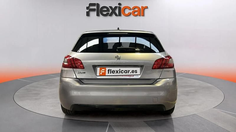 Usado Peugeot 308 Style 131 CV (96 kW) 2020 Gris Utilitario