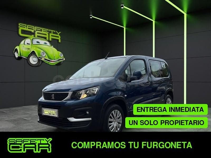 Usado Peugeot Rifter Active 100 CV (73 kW) 2021 Azul Monovolumen