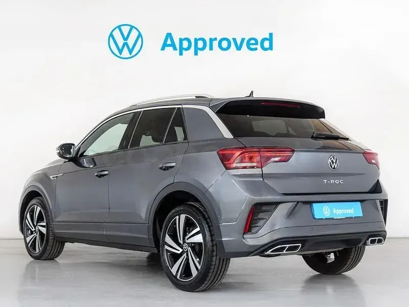 Usado VW T-Roc R-line 150 CV (110 kW) 2023 Gris / plata SUV