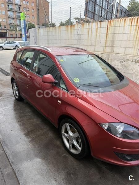 Granate Usado 2008 Seat Altea XL Sport Monovolumen | 6900 € (Precio justo) - Imagen 1/4