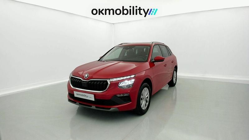 Rojo velvet Usado 2024 Skoda Kamiq Selection SUV | 17.000 € (Buen precio) - Imagen 1/4