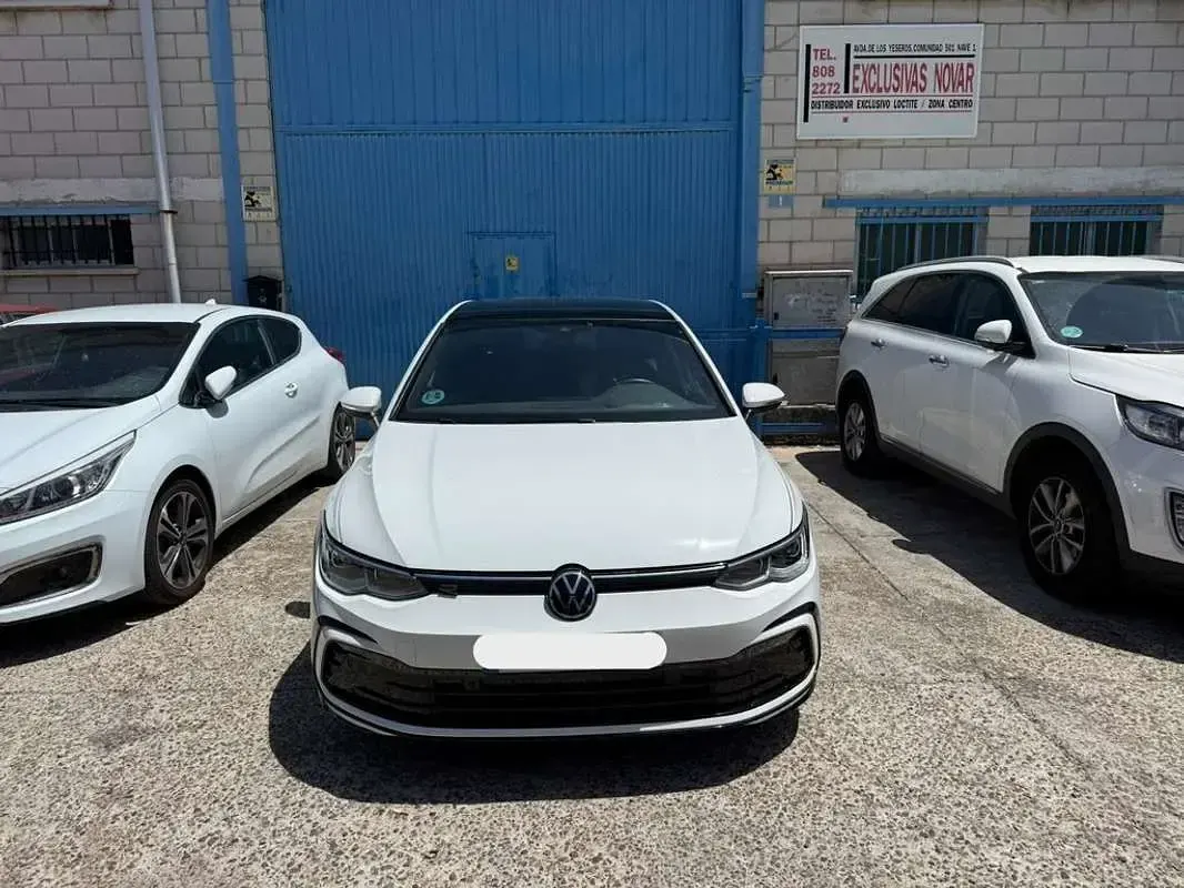 Usado VW Golf VII R-line 150 CV (110 kW) 2021 Blanco Utilitario