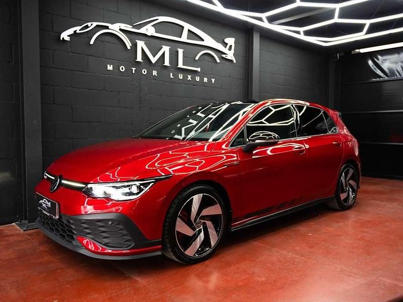 Usado VW Golf VIII GTI 301 CV (221 kW) 2021 Rojo Utilitario