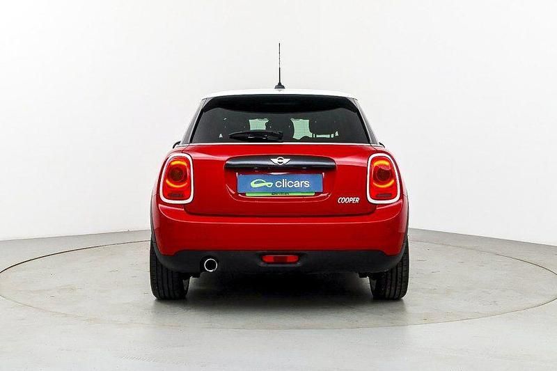 Usado Mini Cooper 136 CV (100 kW) 2016 Rojo Utilitario