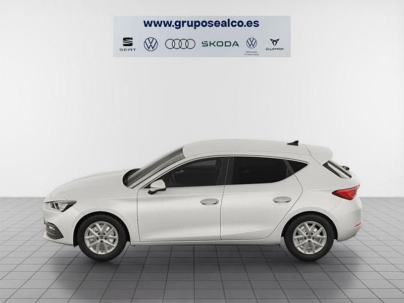 Usado Seat Leon Style 116 CV (85 kW) 2025 Blanco Berlina