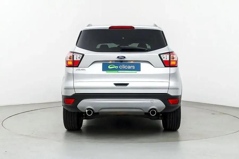 Usado Ford Kuga Titanium 150 HP (110 kW) 2017 Cinzento SUV