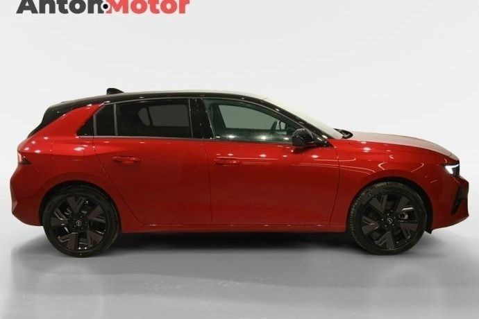 Używany Opel Astra 114 kW (156 KM) 2024