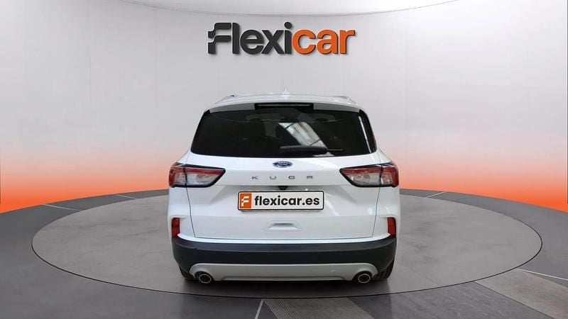 Używany Ford Kuga Titanium 150 KM (110 kW) 2023 Biały SUV