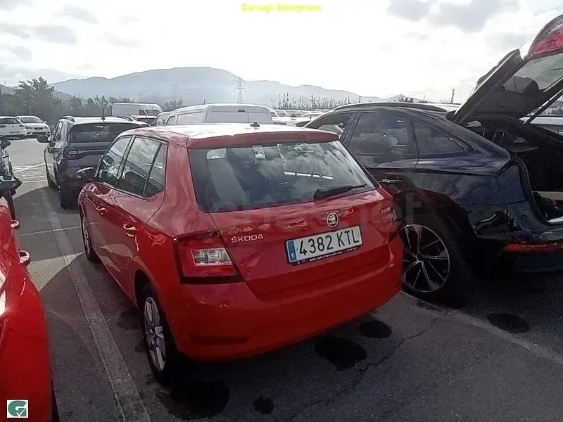 Usado Skoda Fabia 75 CV (55 kW) 2019 Rojo Utilitario