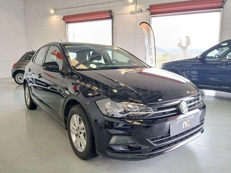 Usado VW Polo Advance 95 CV (69 kW) 2019 Negro Utilitario